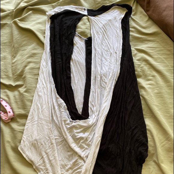 Suzy shier black and white top - Picture 2 of 2